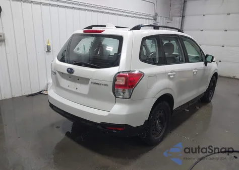 2018 Subaru Forester 2.5I z USA, uszkodzony, nr VIN JF2SJABC2JH477097
